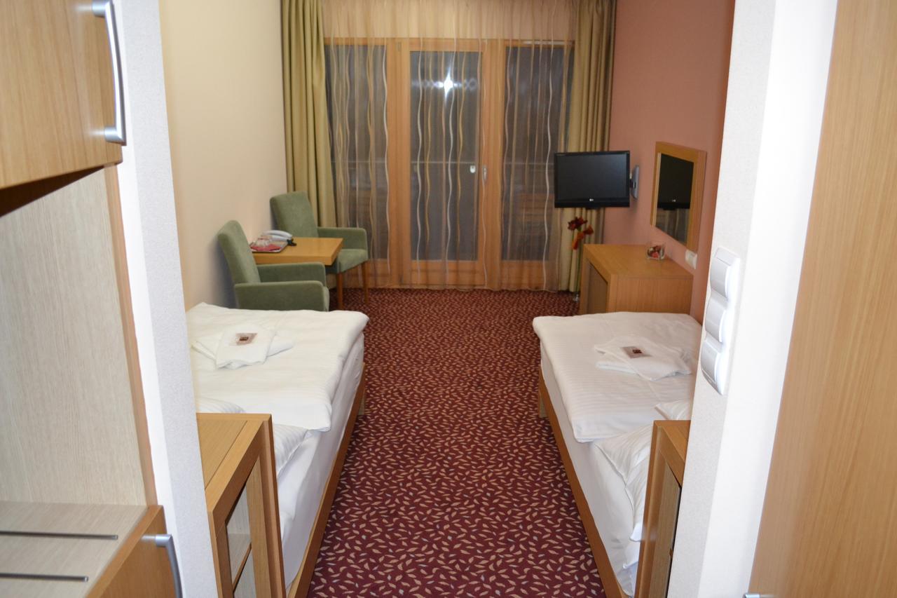 Debreceni Postas Udulo Hotell Eksteriør bilde